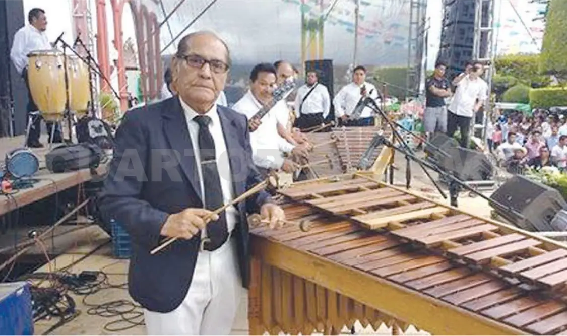 Reconocen trayectoria musical de Mario Zúñiga