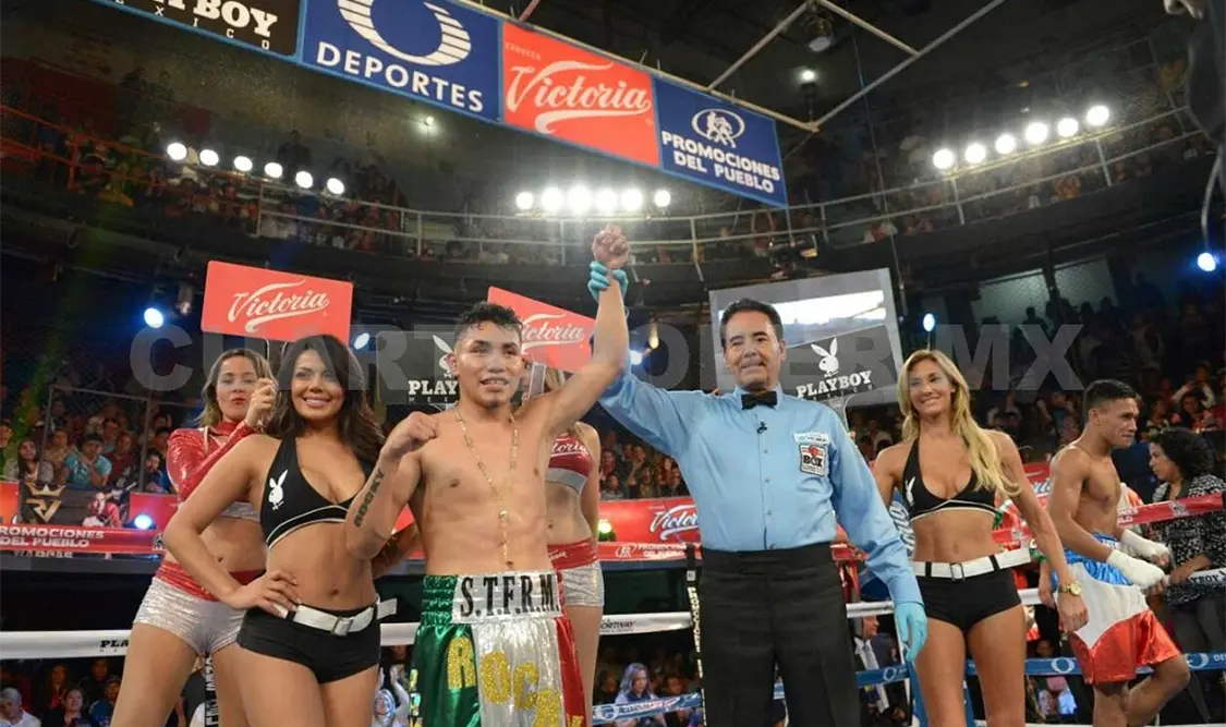 “Rocky” Hernández expone título juvenil en León