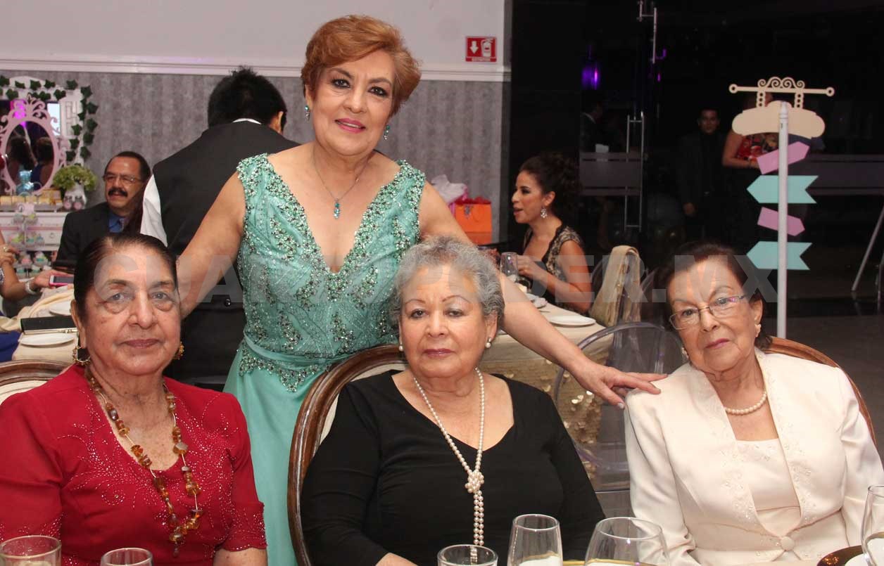 Ainara, linda quinceañera
