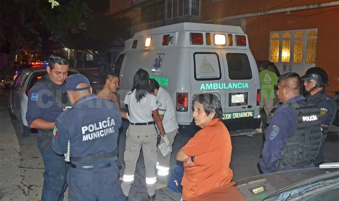 Cándido Gómez Sánchez (22 años), originario de Chilón, intentó quitarse la vida al cortarse las venas con un cuchillo. CP