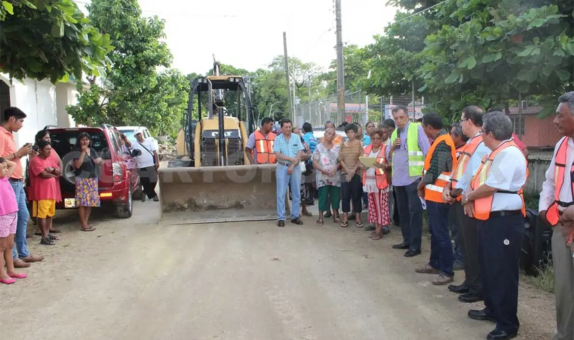 La pavimentación contribuirá para el beneficio de las familias que habitan en la colonia Del Valle. Noel Vázquez / CP