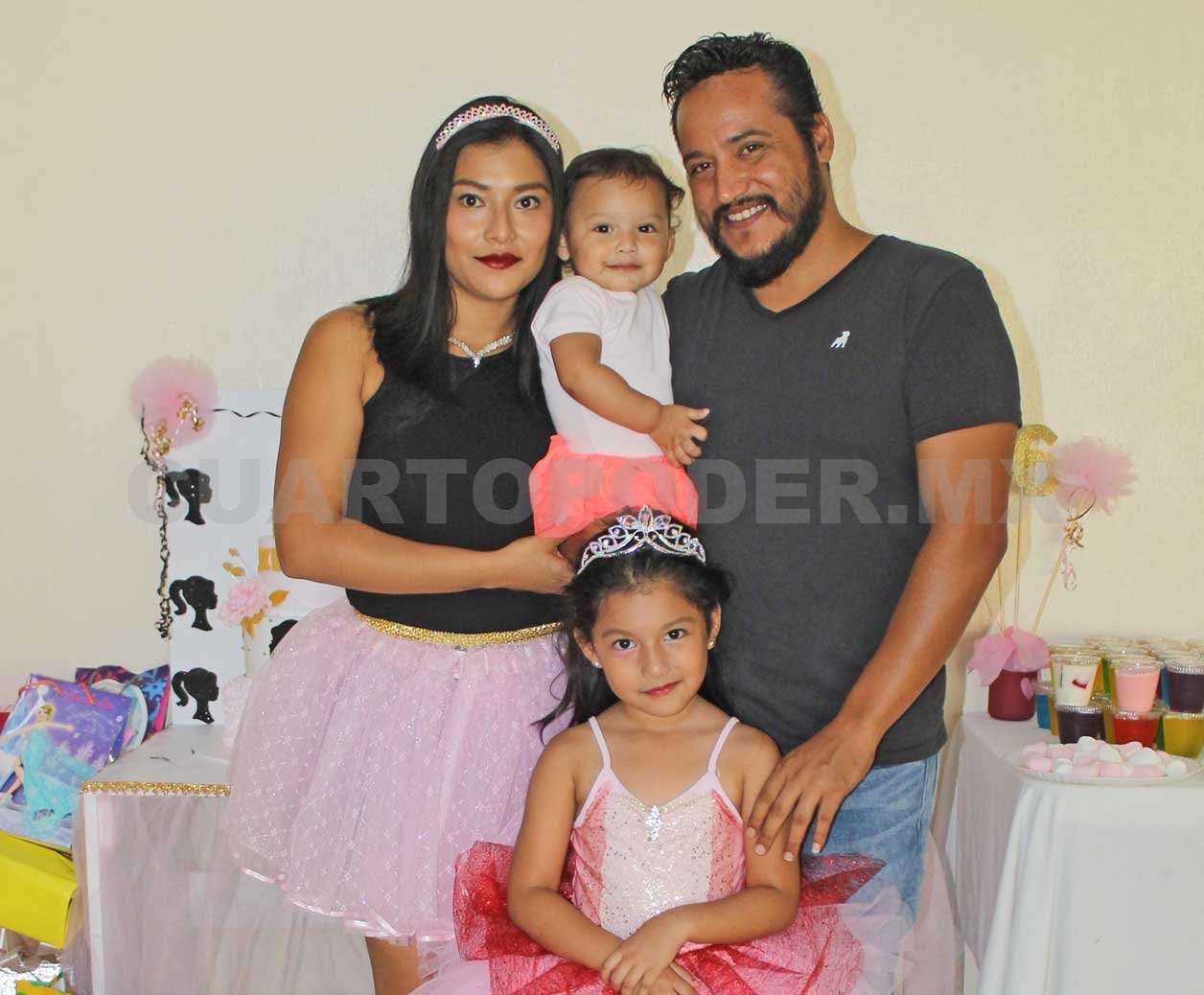 Keyra apagó seis velitas