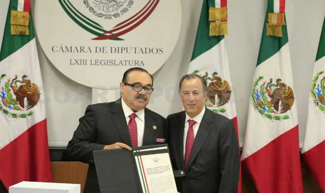 El presidente de la Mesa Directiva de la Cámara de Diputados, Jorge Carlos Ramírez Marín recibió del secretario de Hacienda, el paquete económico. NTX