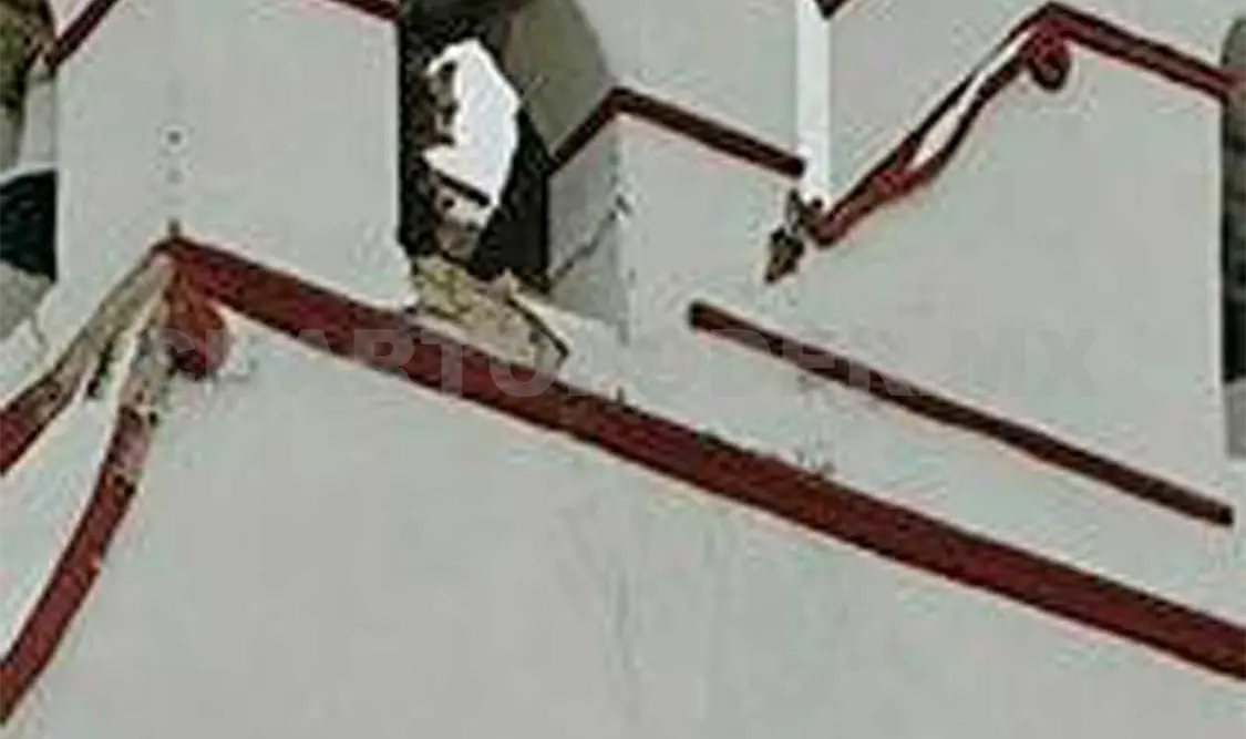 El sismo causó daños en uno de los campanarios del edificio. Manuel Martínez / CP
