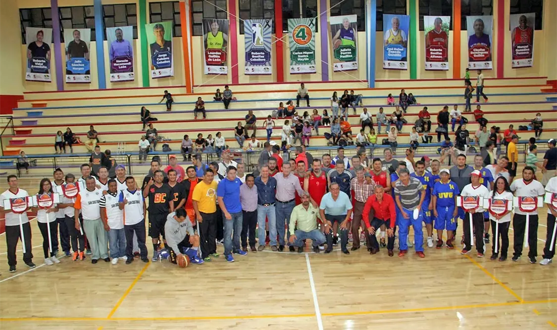 Ocho selecciones provenientes de los diferentes municipios de la geografía chiapaneca se dieron cita en la inauguración del Campeonato. Cortesía