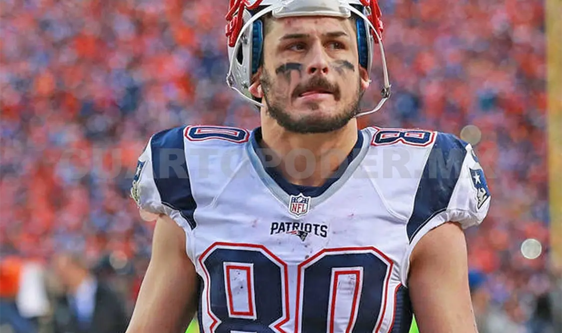 El “linebacker” de 27 años sufrió una lesión en la rodilla derecha en el partido ante Kansas City. Cortesía