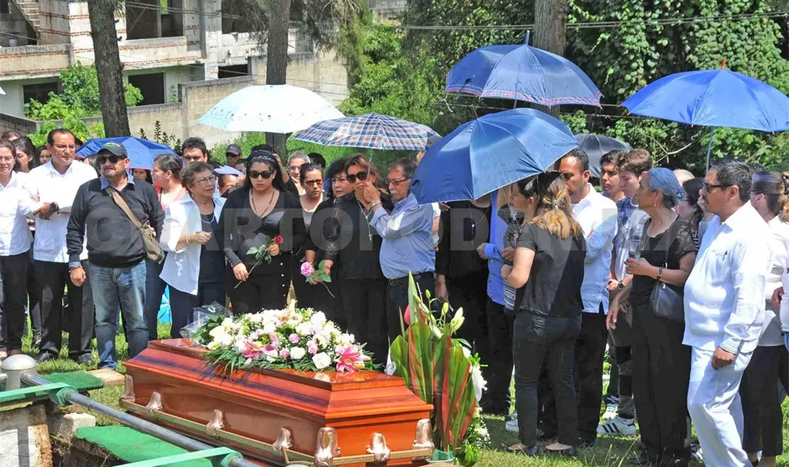 Último adiós a Mara Fernanda en Xalapa
