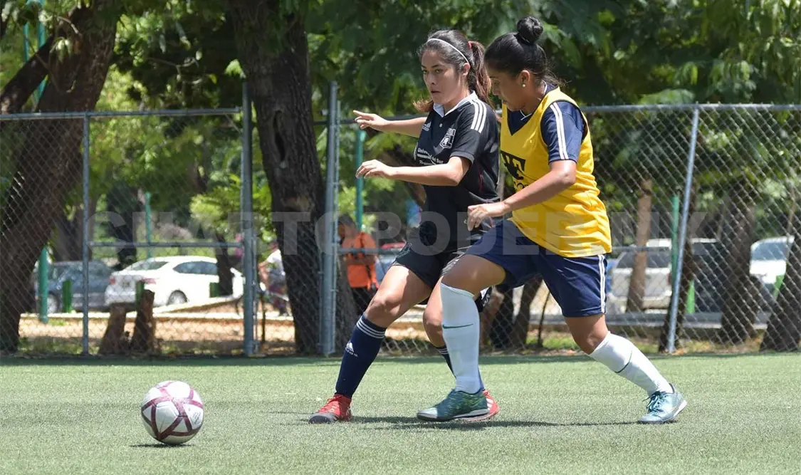 Galaxi golea 9-0 a Manchester