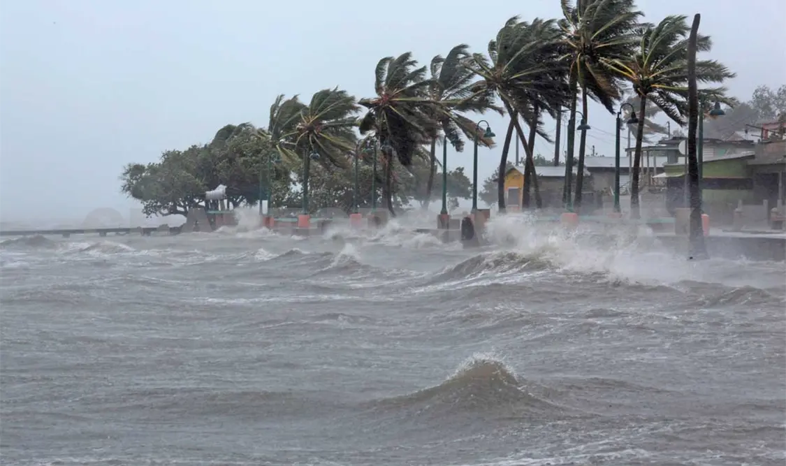 Huracán María, a nivel 4