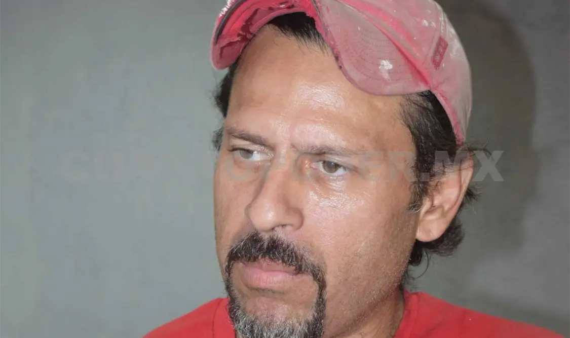 Padre soltero se plantará frente Ayuntamiento