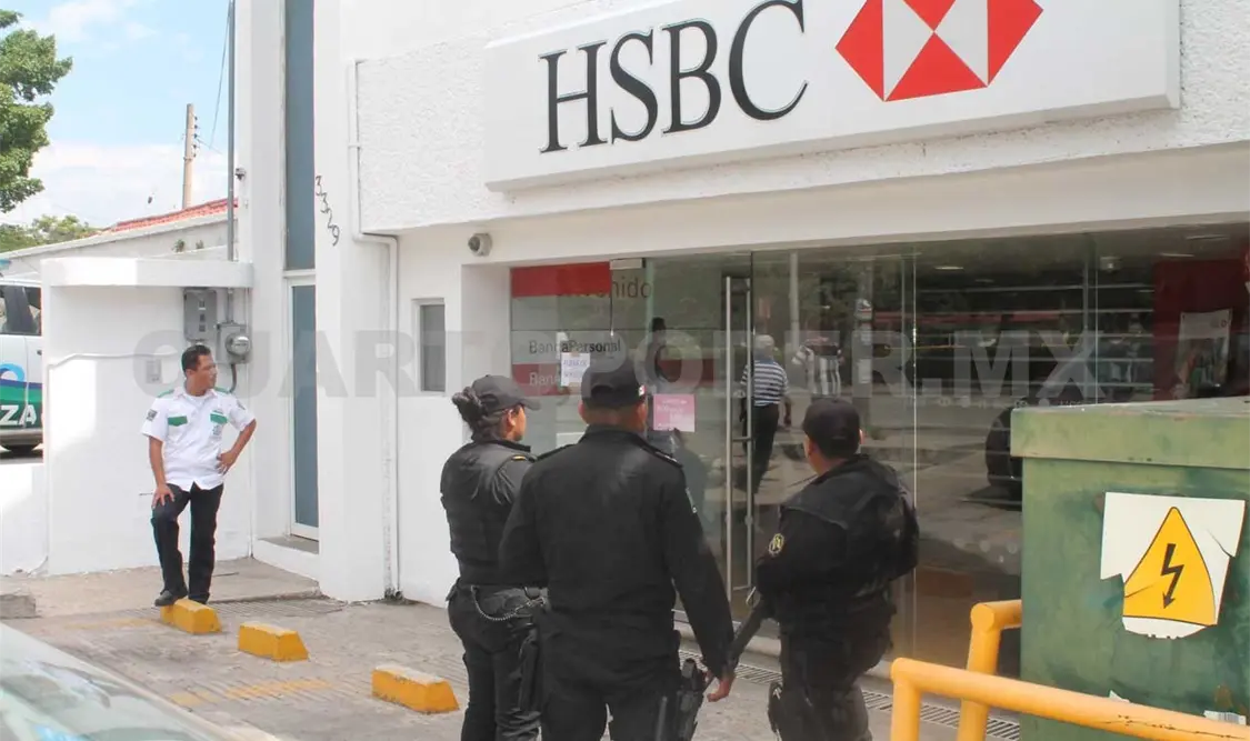 Pistoleros asaltan el banco HSBC
