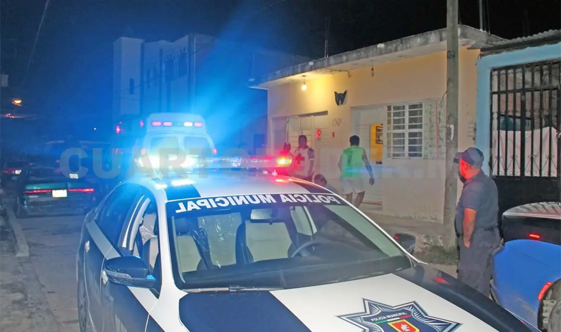Menor intenta escapar por la puerta falsa