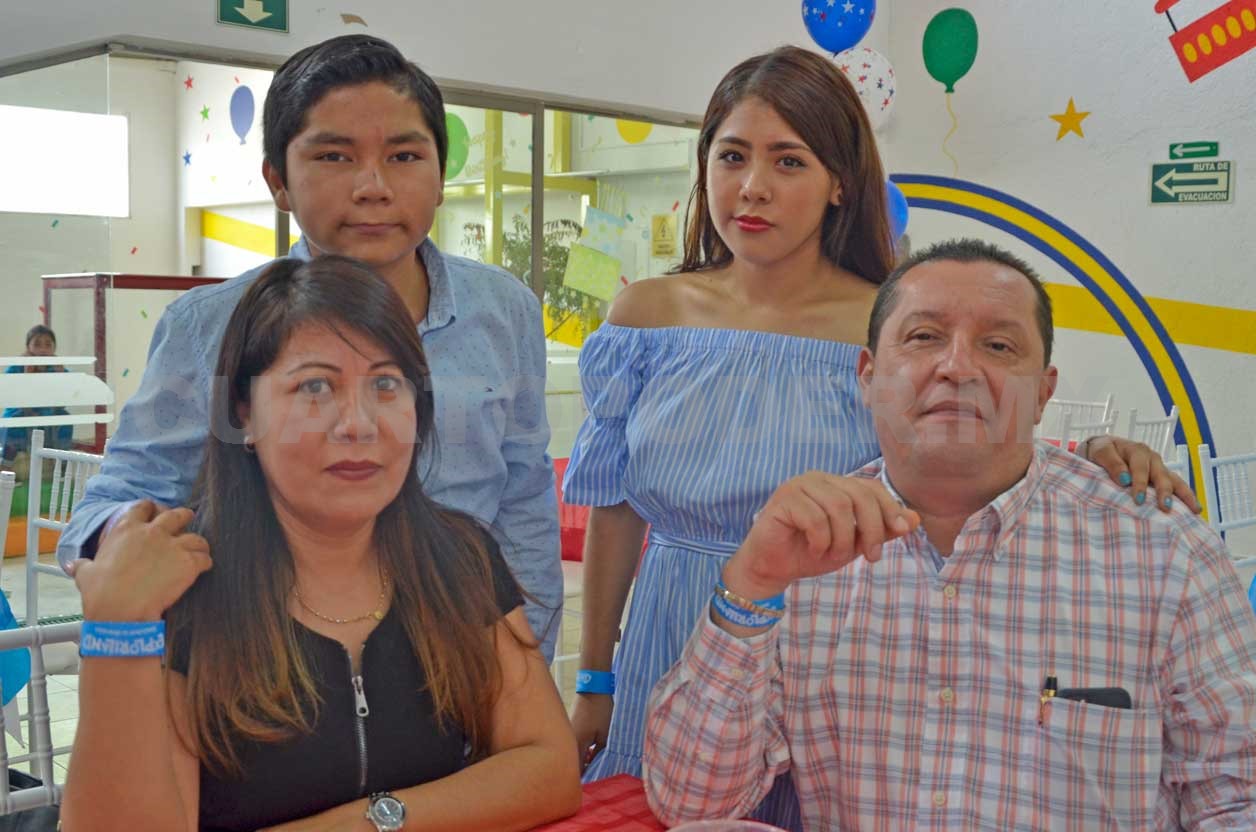 Hermanitos festejaron juntos