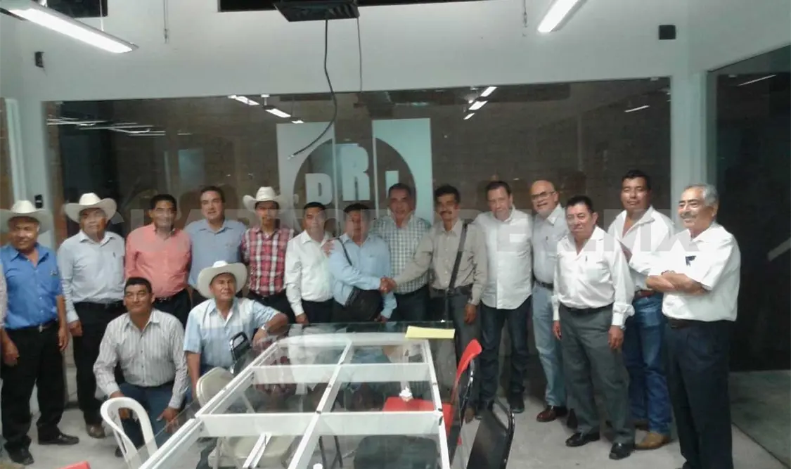 Logra CDE reconciliar a priístas de Chenalhó