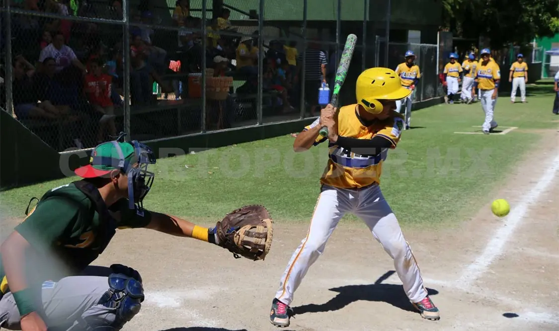 Reales y Mustang inauguran J24 del torneo