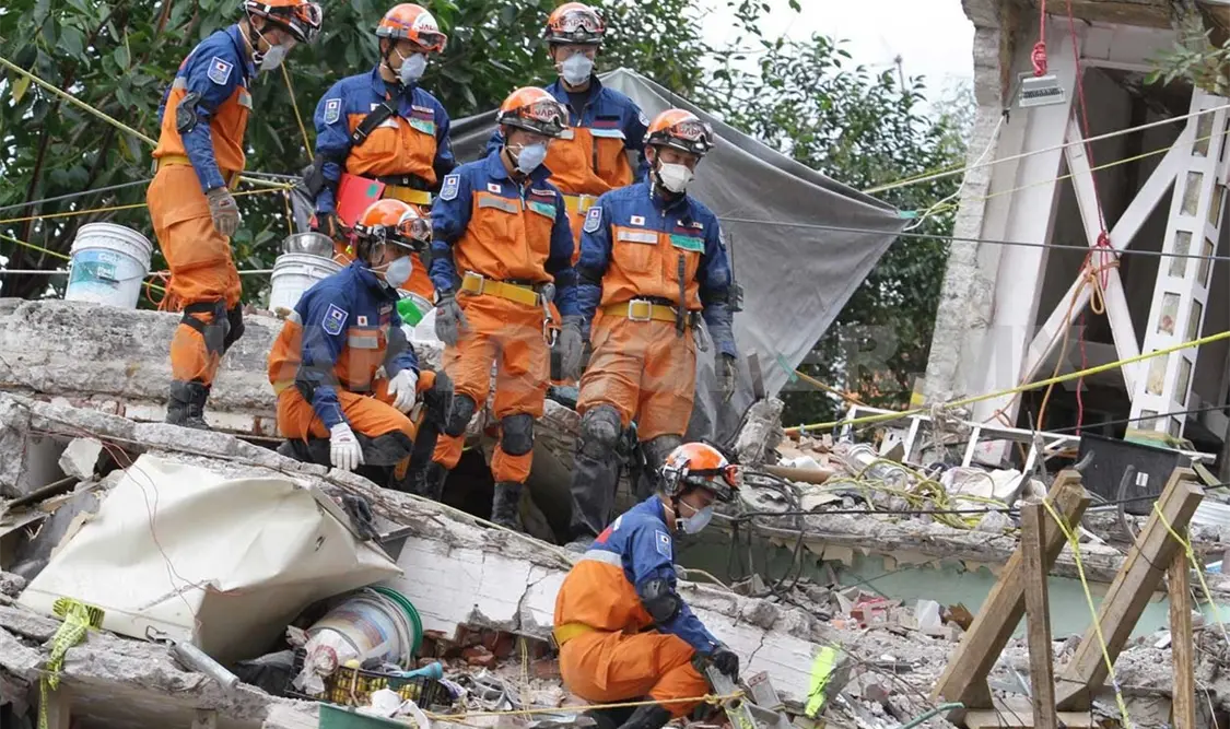 Sale a flote solidaridad de mexicanos y el mundo