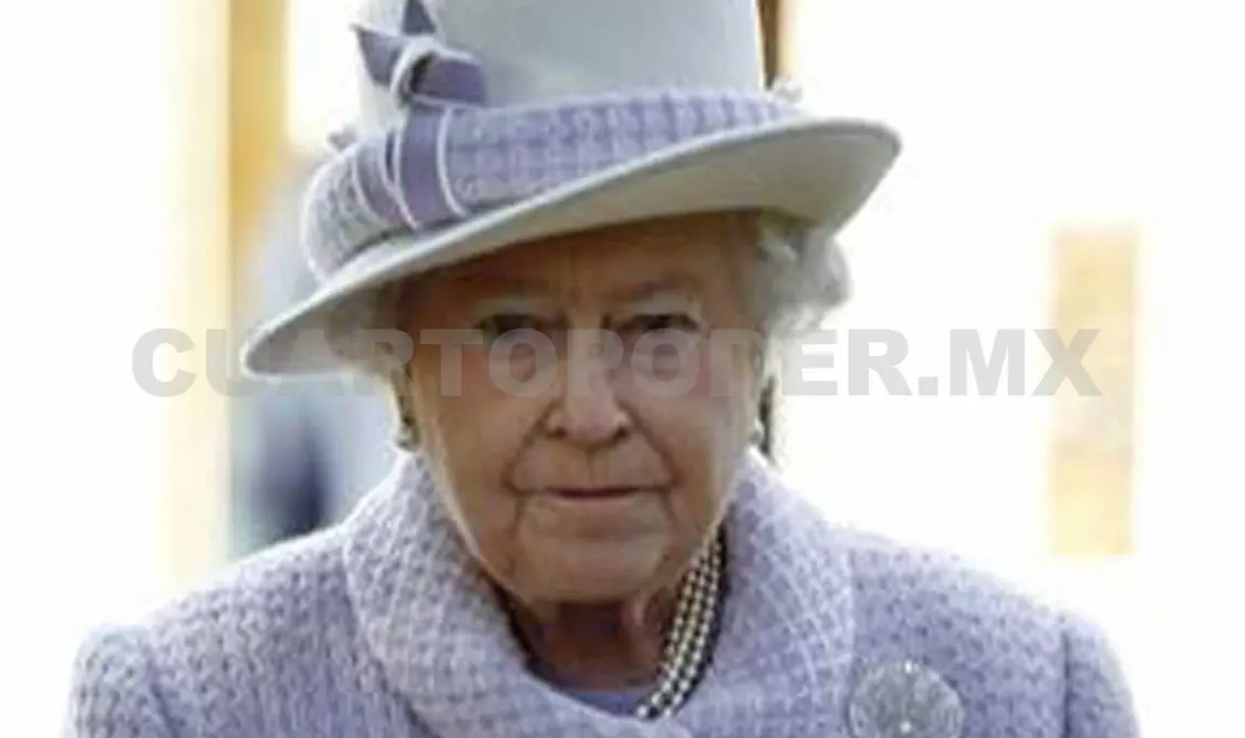 Isabel II se entristece por pueblo mexicano