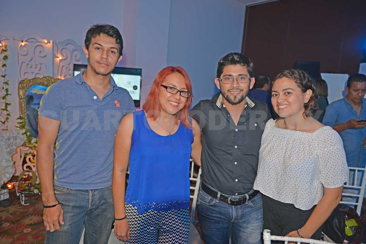 Capitalinos reunidos por el glamour