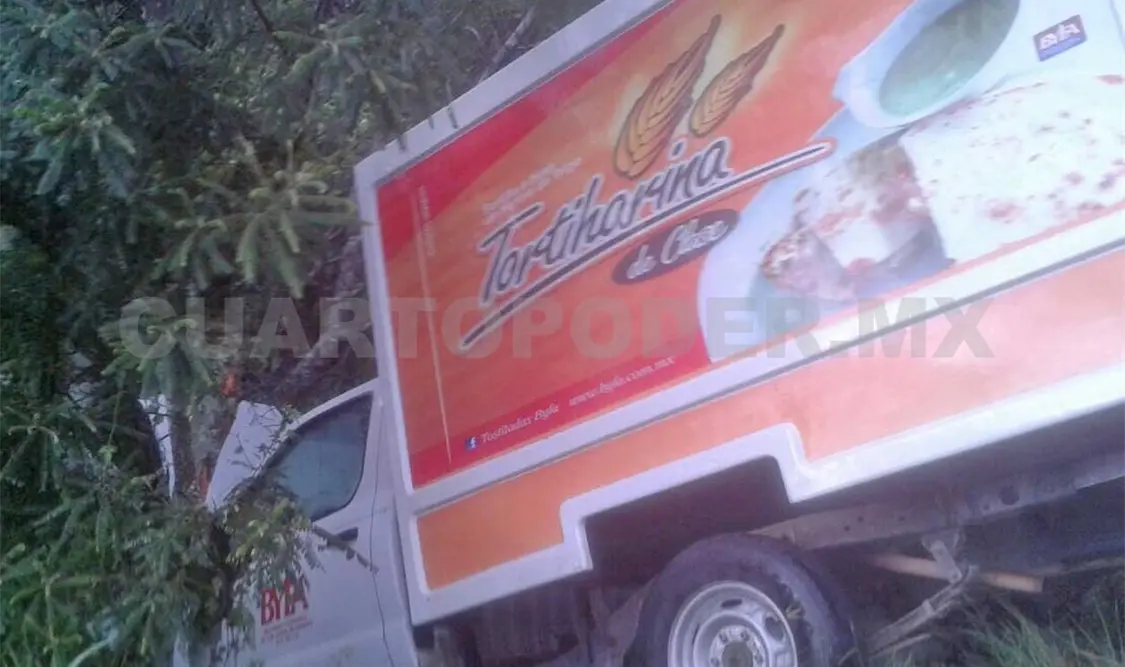 Los efectivos municipales realizaron un operativo para descartar que los tripulantes se encontraran lesionados; no encontraron a nadie. Flor Cordero / CP