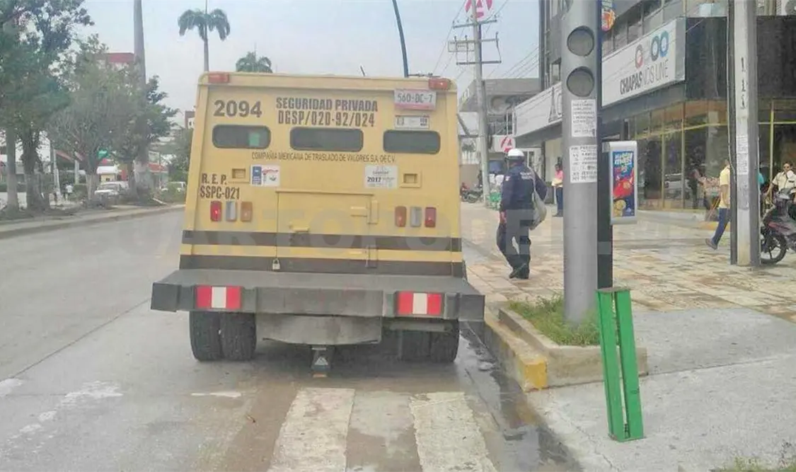 Infracción a camión de valores