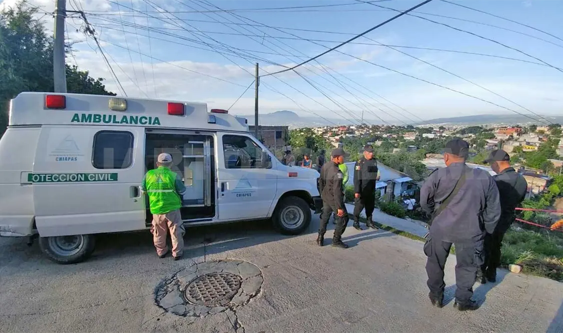 Se ahorca en el portón de un domicilio de Tuxtla