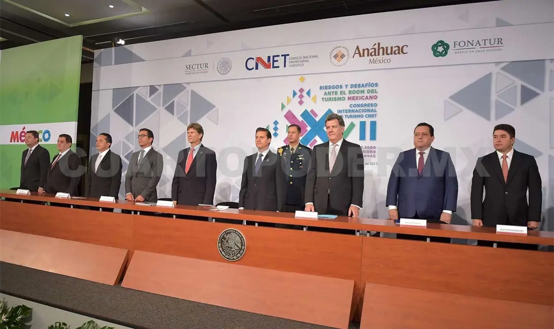 Industria turística en México está de pie: EPN