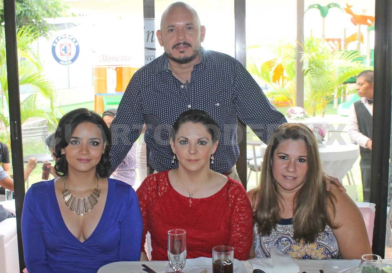 Grandiosos XV años de Conztanza