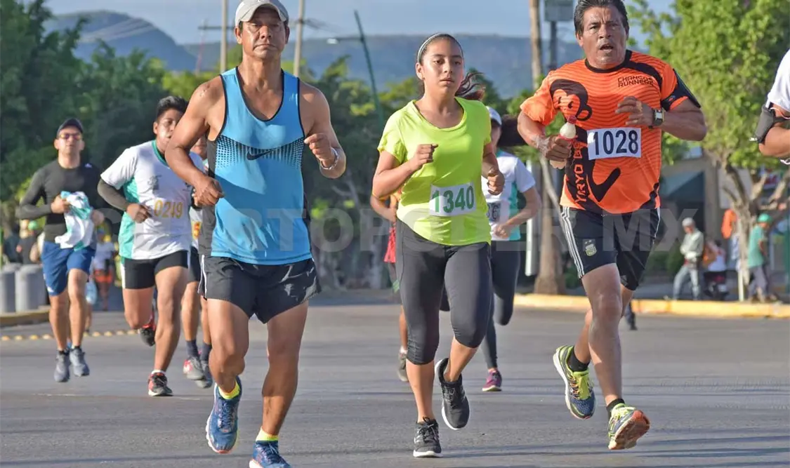 Corrieron como líderes en la capital chiapaneca