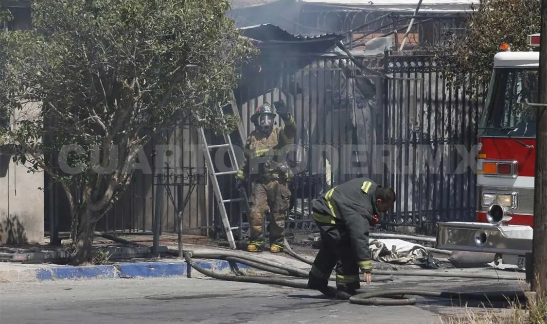 Galera se incendia por presunto corto circuito