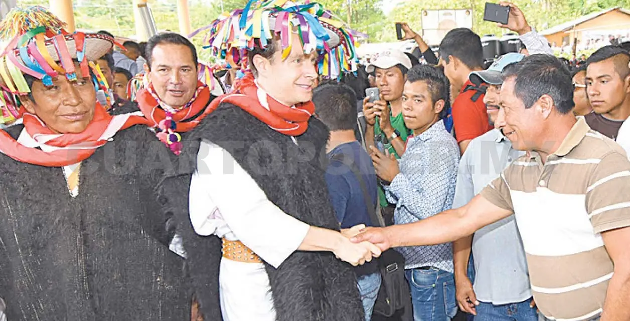 Recorre Manuel Velasco, Chenalhó