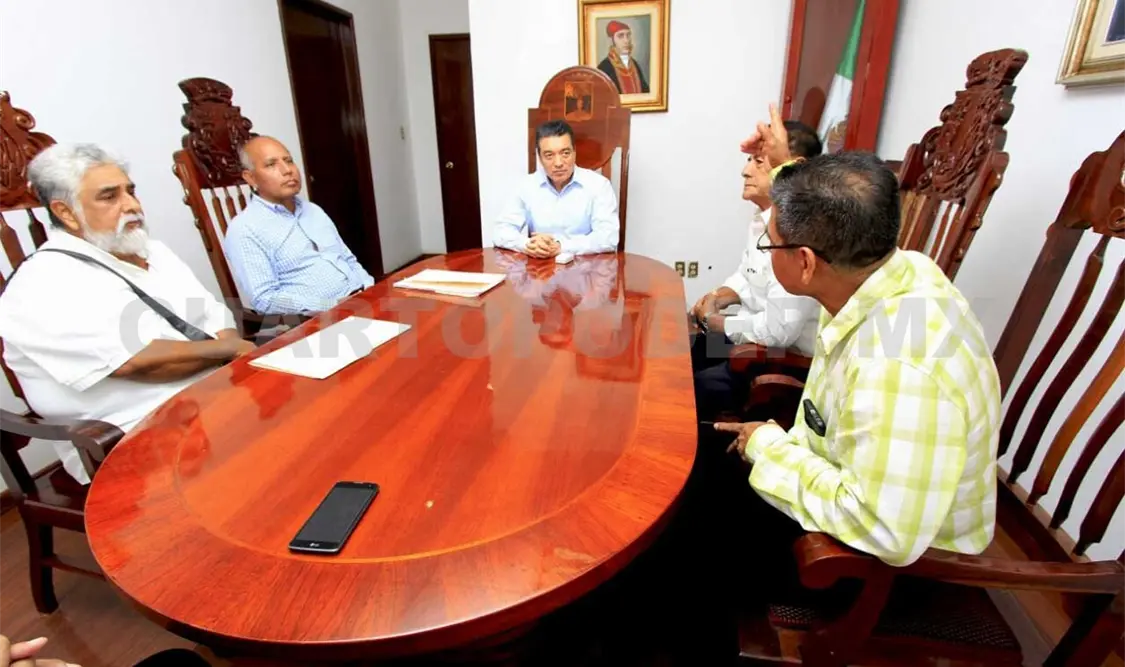 Reconocen liderazgo de Rutilio Escandón