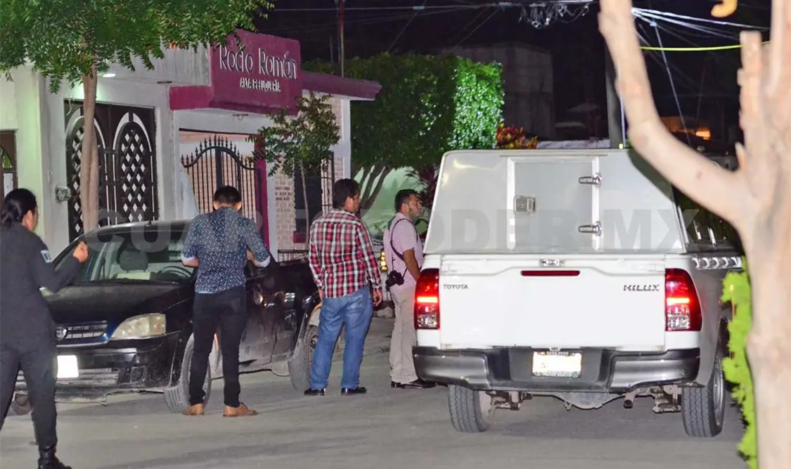 Sujeto muere en un auto camino al hospital