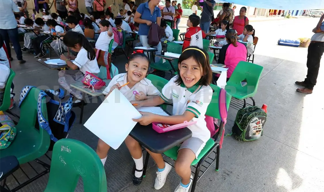 Reubicarán a casi medio millón de alumnos en el país
