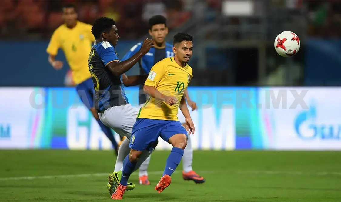Brasil golea a Honduras 3-0 y llega a cuartos