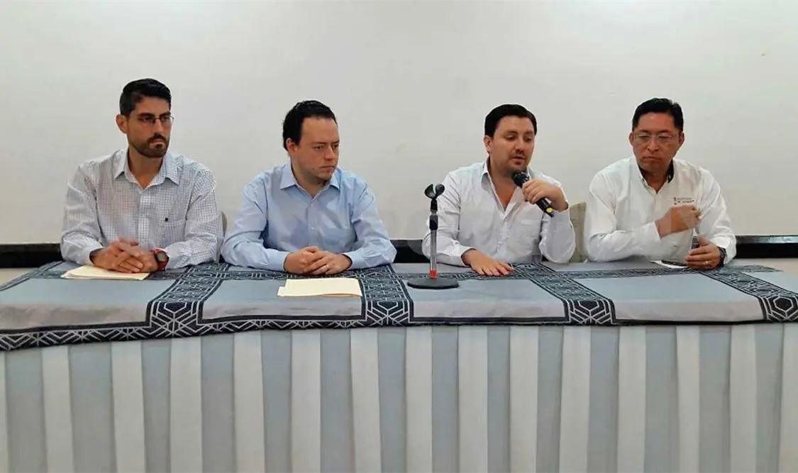 Exigen a municipios pagar adeudos al SAT