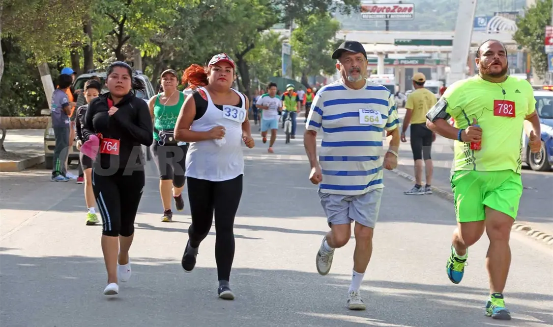 Van por vigésima novena Carrera del Médico