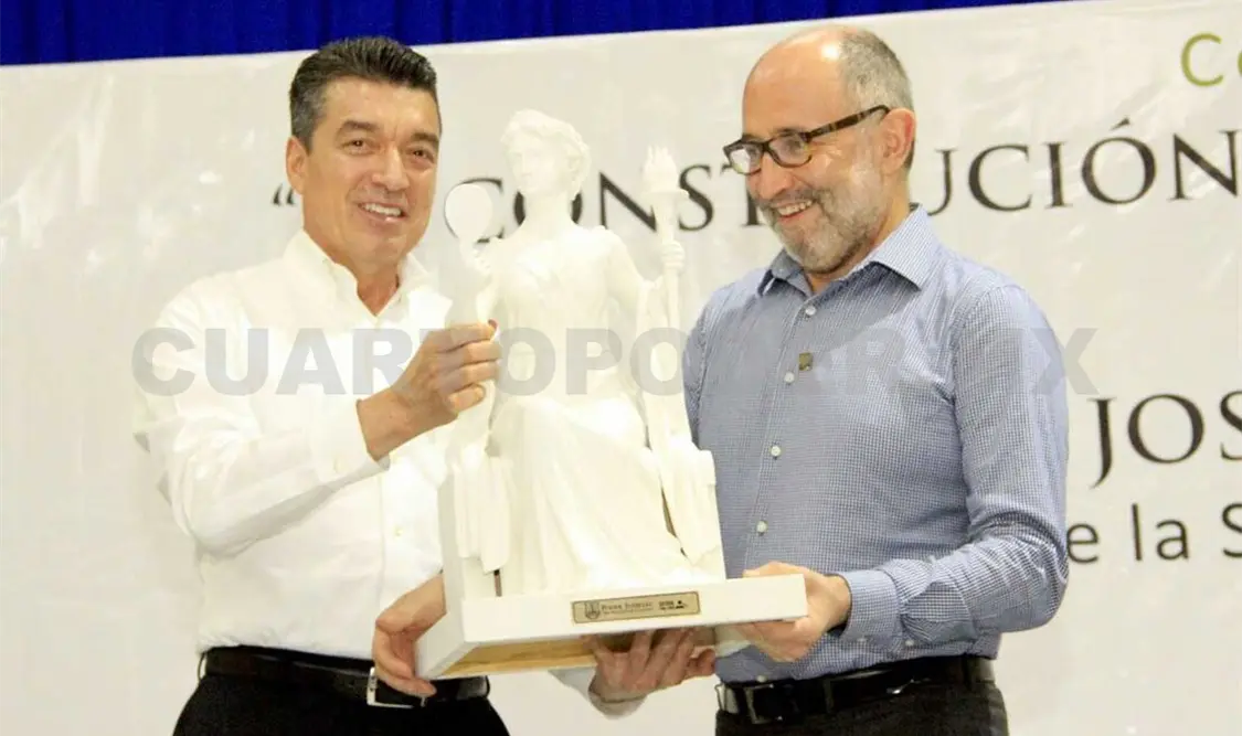 Ministro de la SCJN reconoce trabajo de Rutilio Escandón