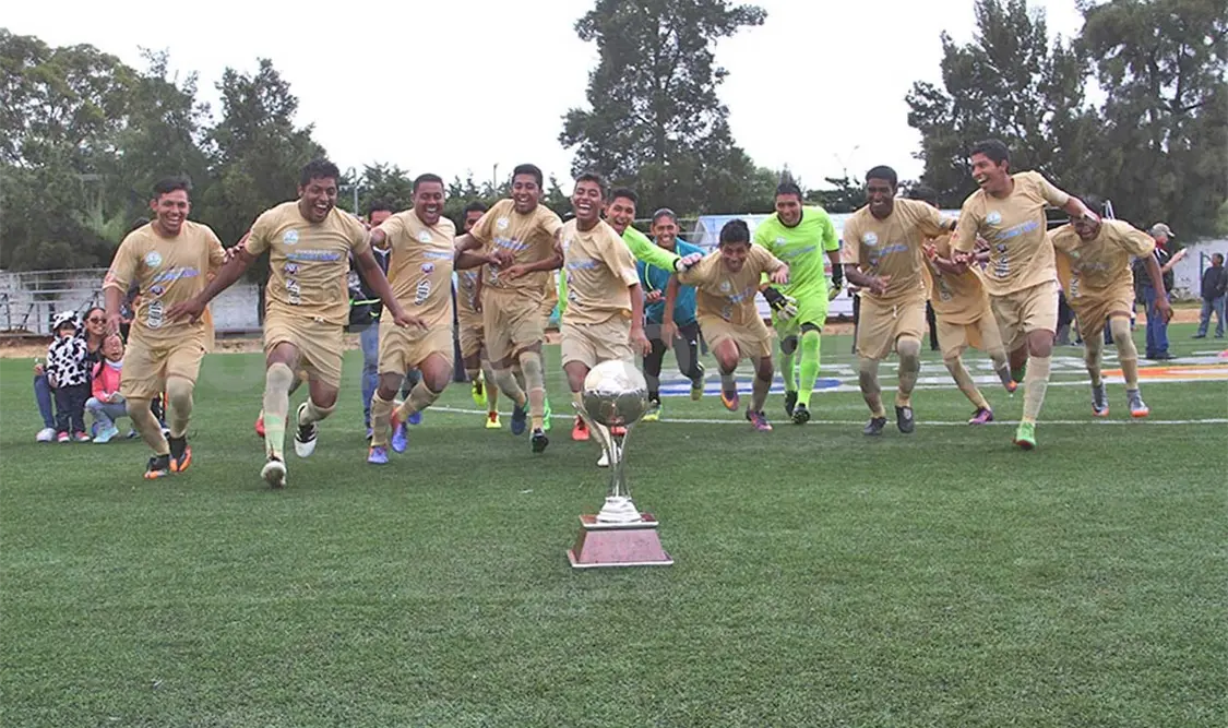 Comesur y Chivas, con la corona de la Copa