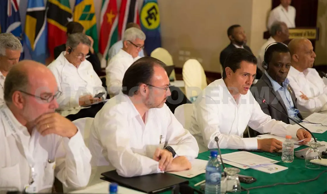 Presenta EPN estrategia para desastres naturales