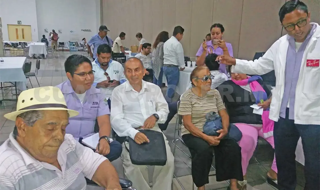 Concluye Feria del Empleo para ancianos y discapacitados