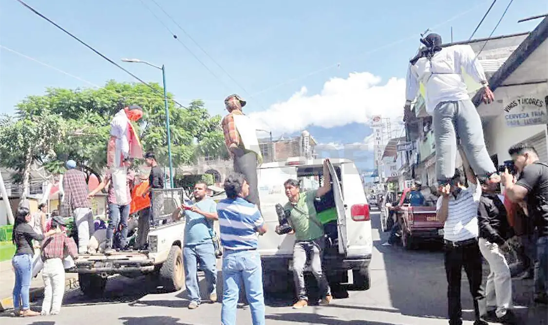 Se revelan los “colgados” de CFE