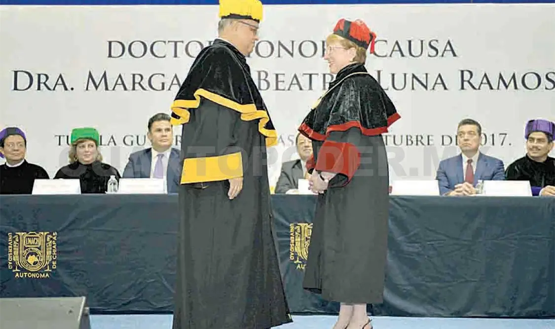 Entregan Doctorado Honoris Causa a Margarita Luna