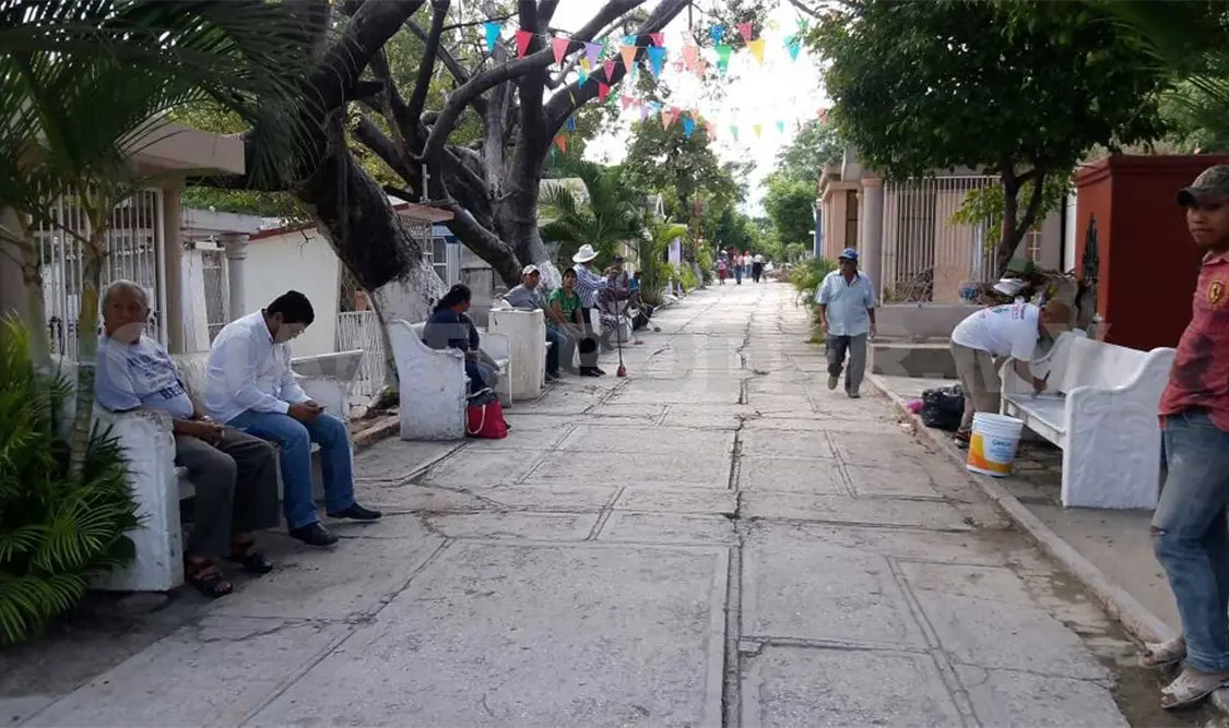 Tradiciones sobreviven a modas extranjeras