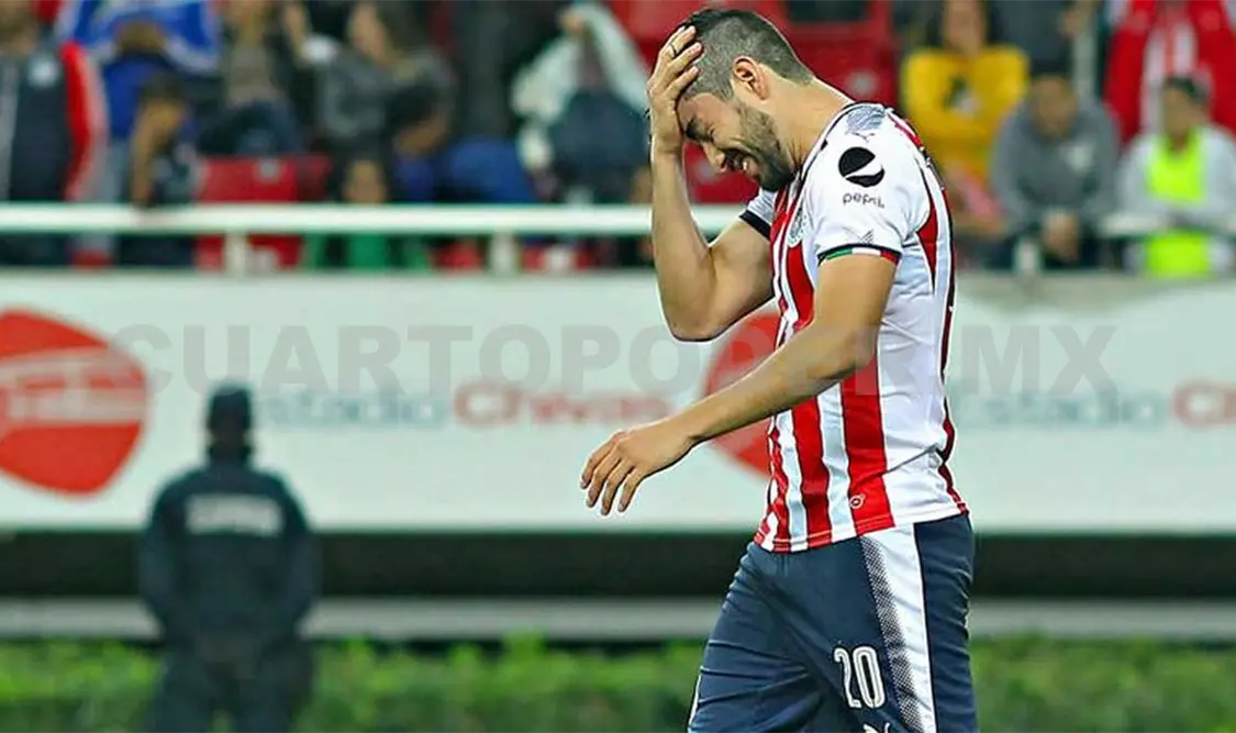 Chivas vuelve a fracasar y deja vacante la corona