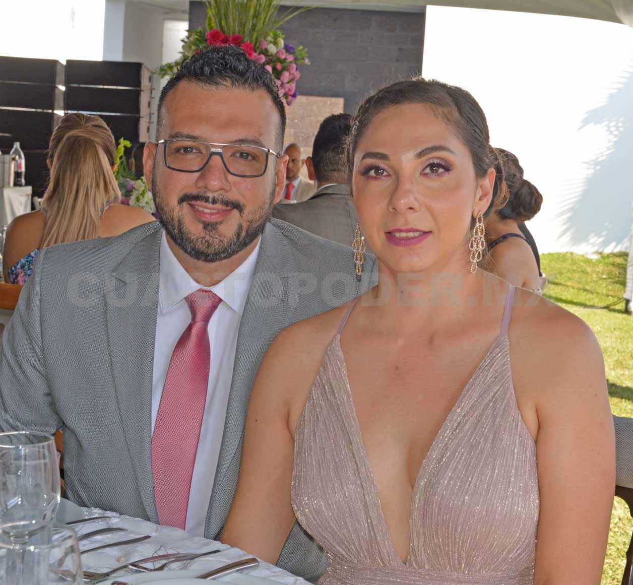 Radiantes de amor