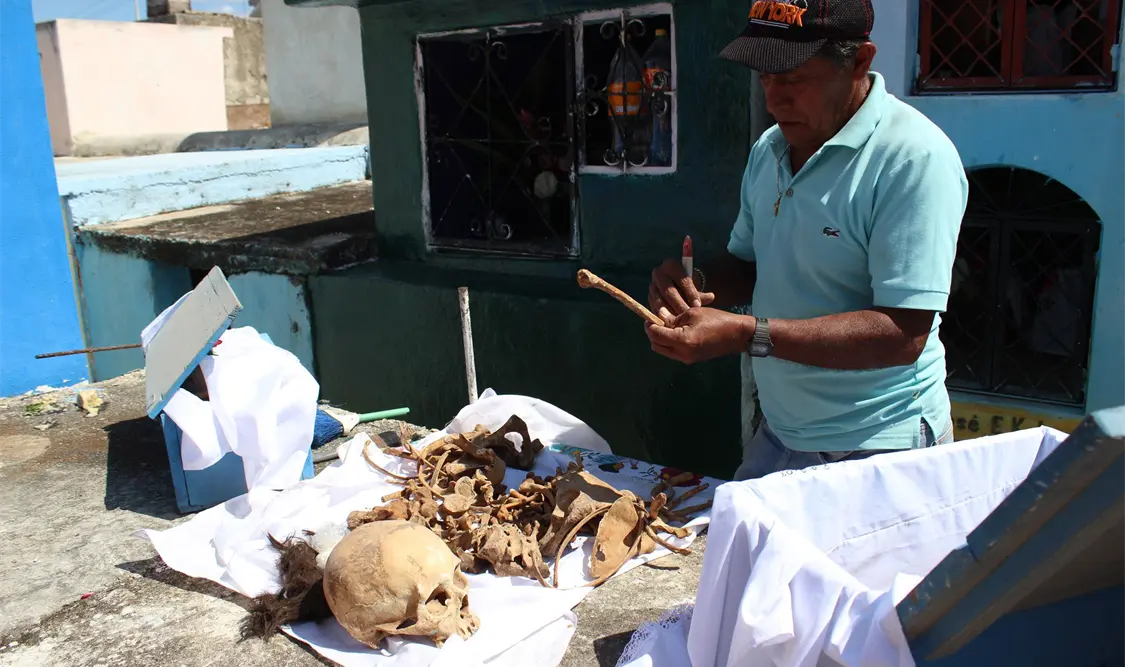 Pomuch, el pueblo donde a la muerte se le “acaricia”