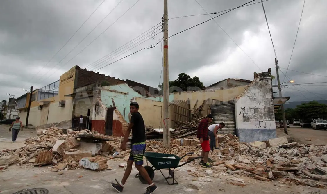 Afectados, responsables de reconstruir