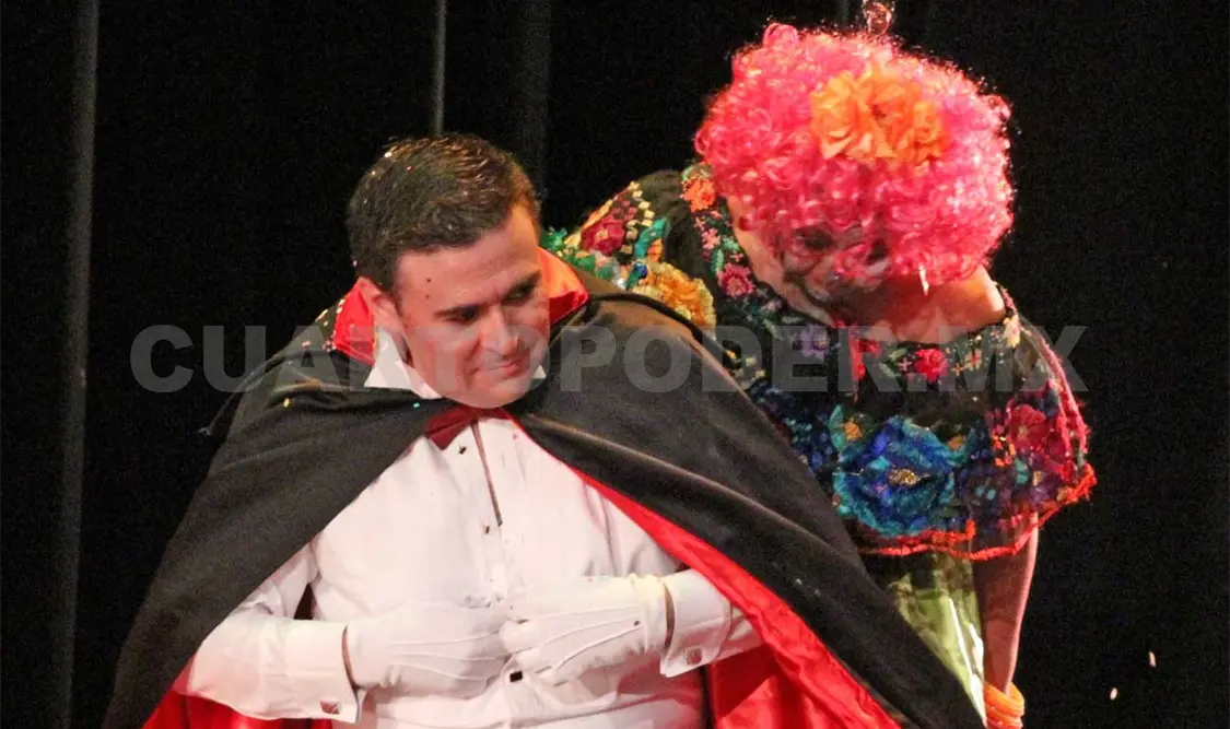 La puesta en escena se fue dirigida por Aarón Vite. Darwin Mendoza