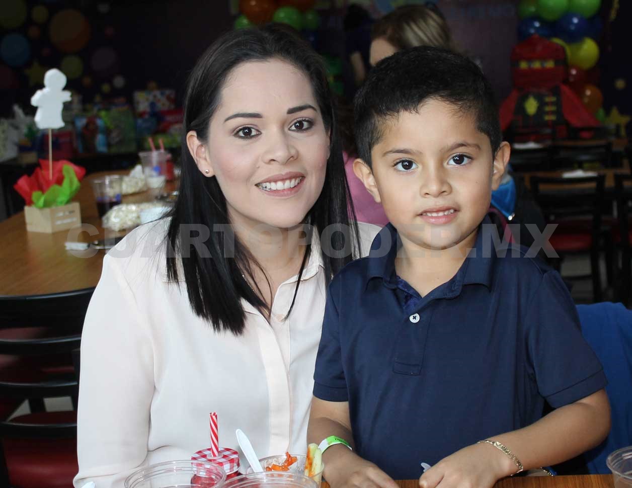 Increible fiesta para Iván