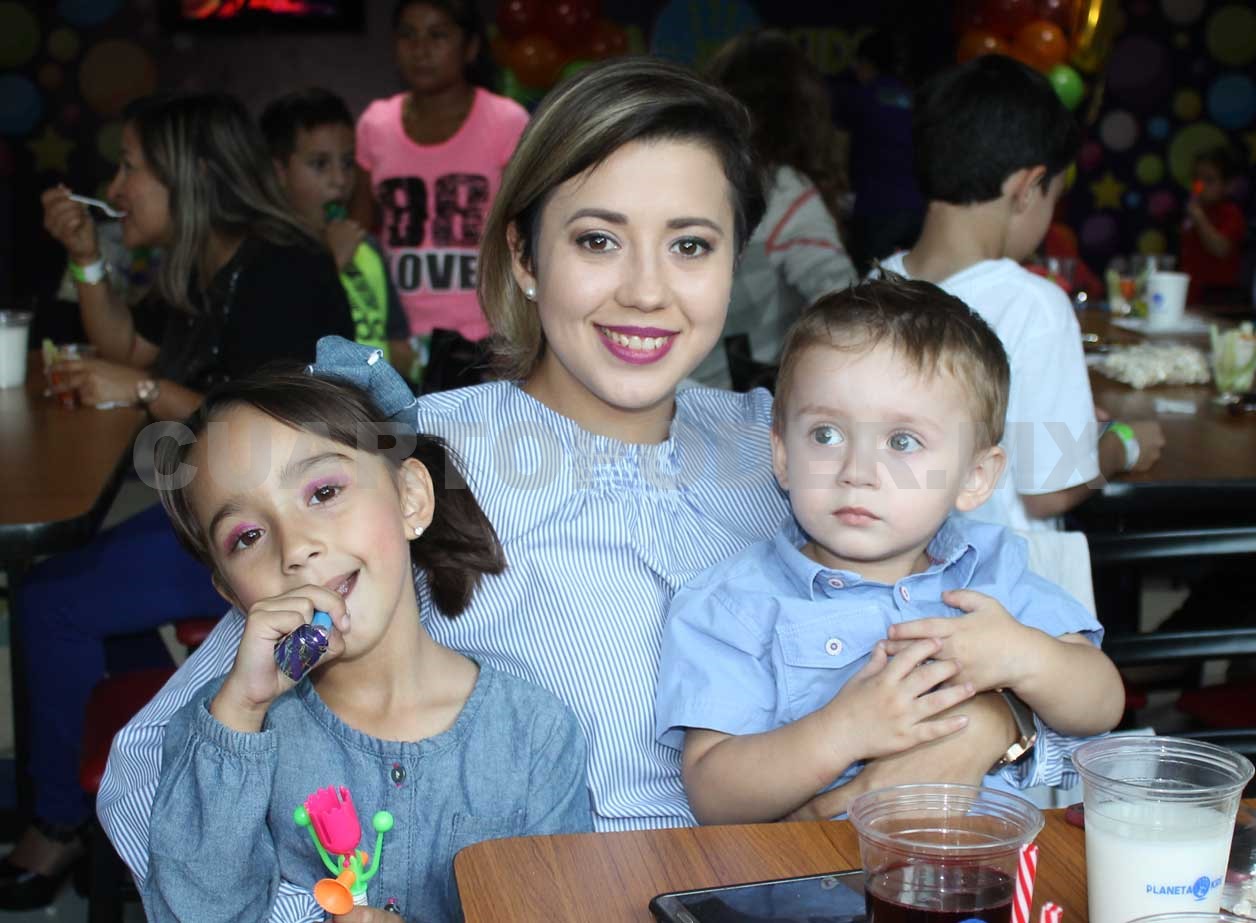 Increible fiesta para Iván
